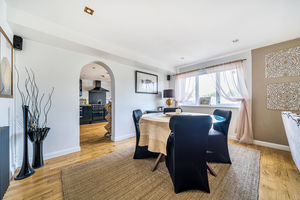 Family room/dining room- click for photo gallery